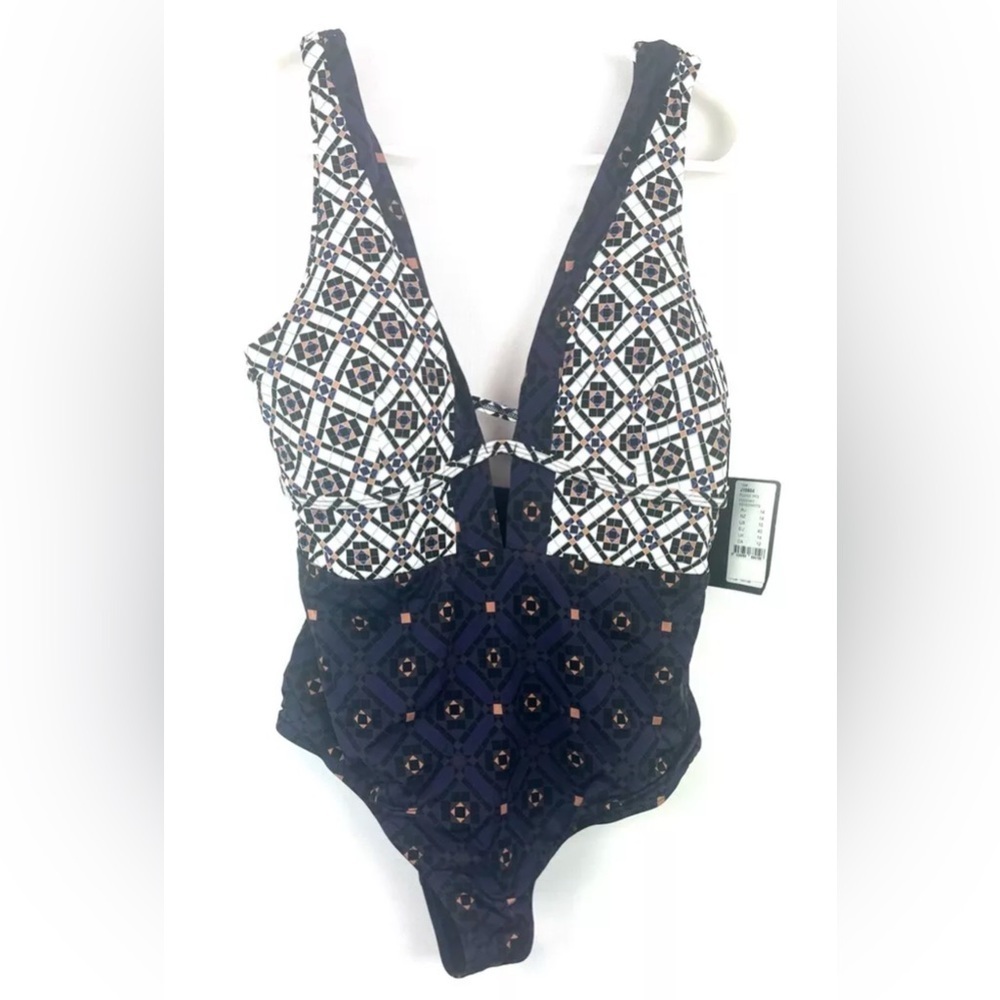 JETS Womens Enchant Plunge One Piece Swimsuit Black Size 10